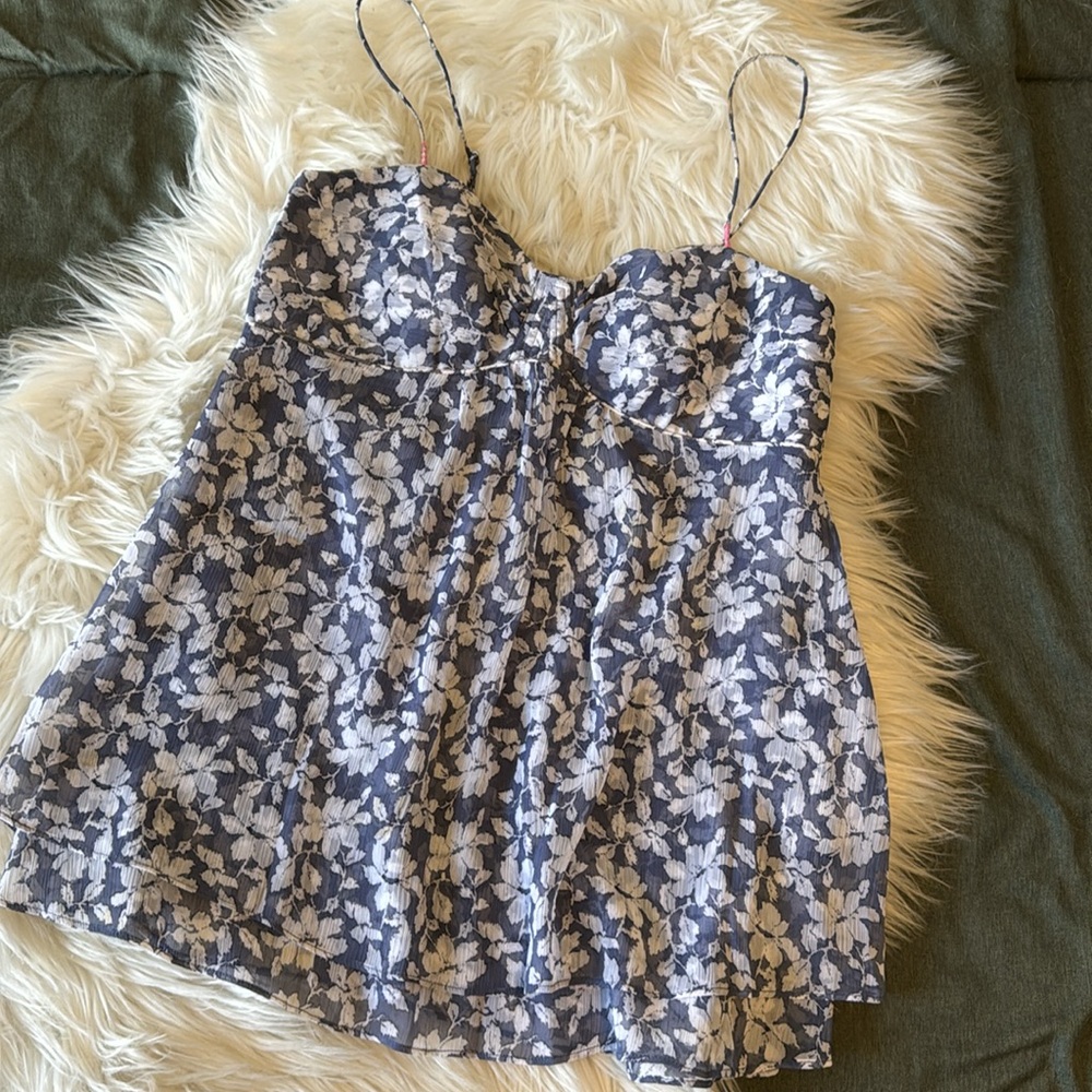 A m e r i c a n  E a g l e • Vintage Y2K floral tank